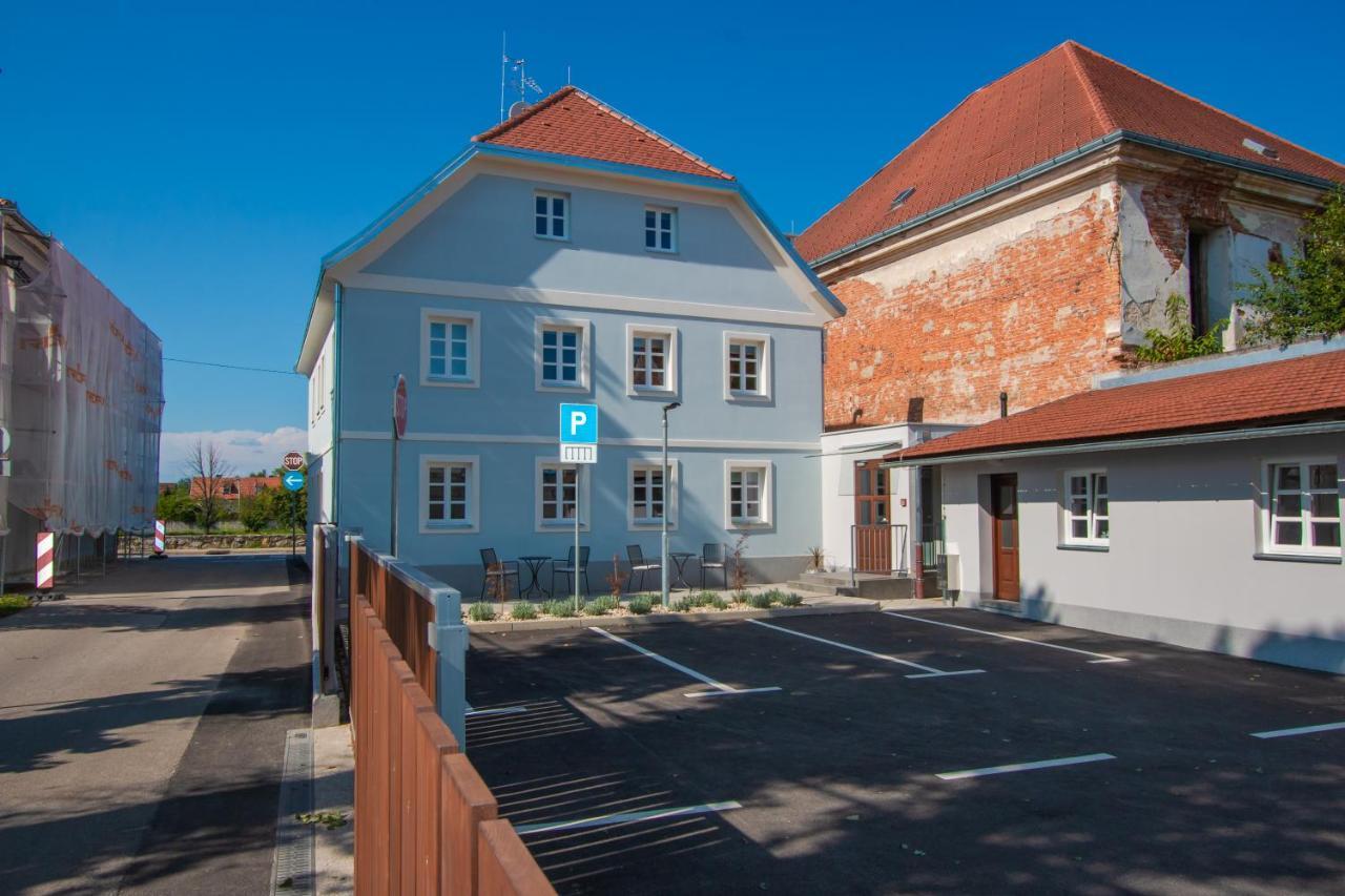 Apartmani Kac Karlovac Eksteriør bilde