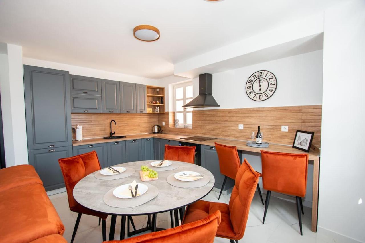 Apartmani Kac Karlovac Eksteriør bilde
