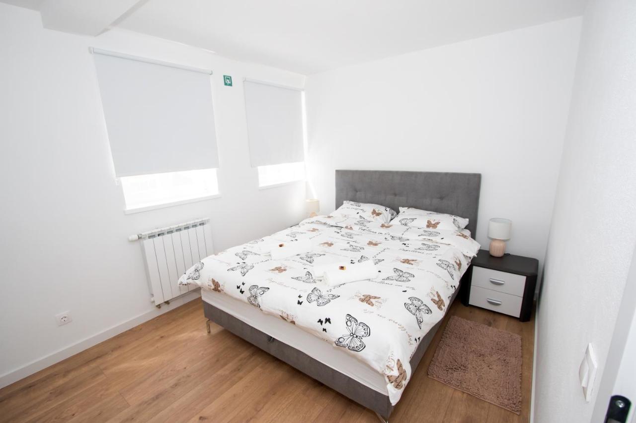 Apartmani Kac Karlovac Eksteriør bilde