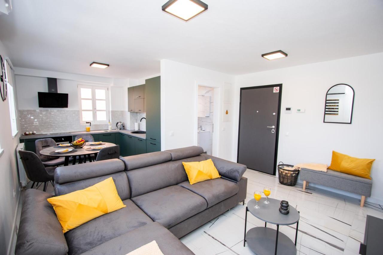 Apartmani Kac Karlovac Eksteriør bilde