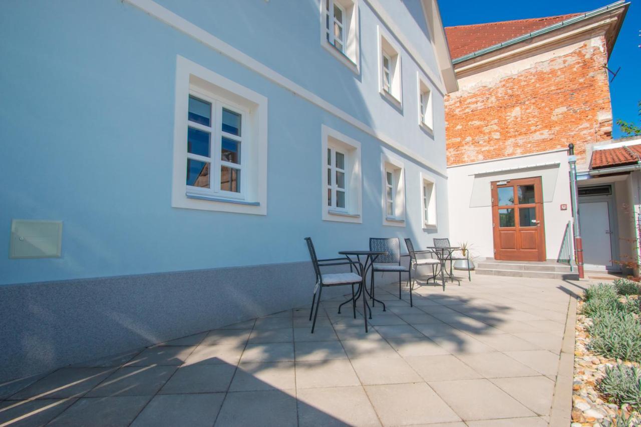 Apartmani Kac Karlovac Eksteriør bilde