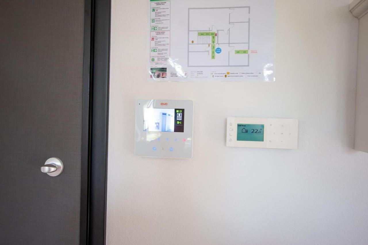 Apartmani Kac Karlovac Eksteriør bilde