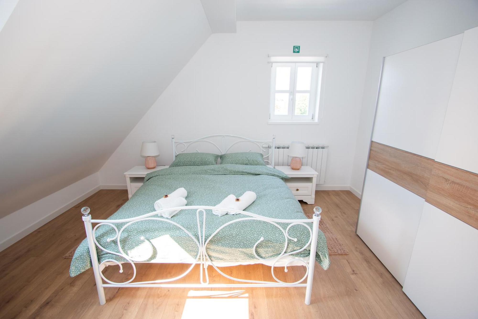 Apartmani Kac Karlovac Eksteriør bilde