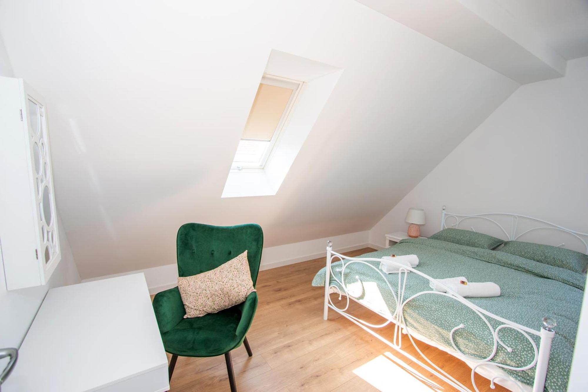 Apartmani Kac Karlovac Eksteriør bilde